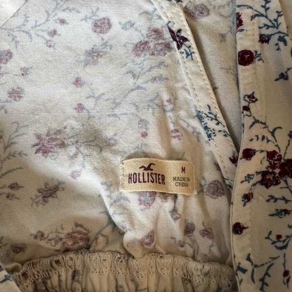 Hollister Floral tank top - Picture 2 of 2